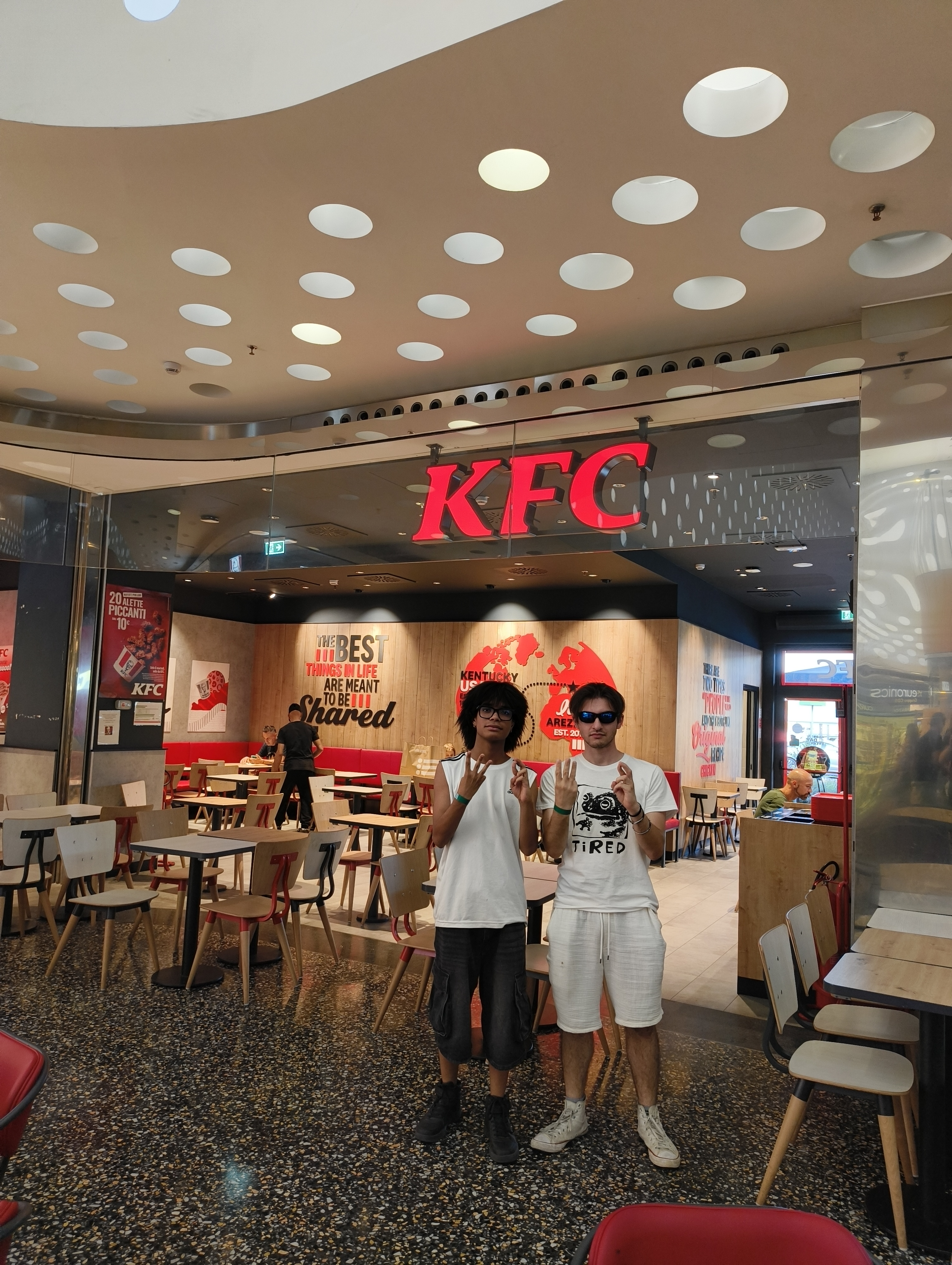 KFC YUNG CAC & JUANKY