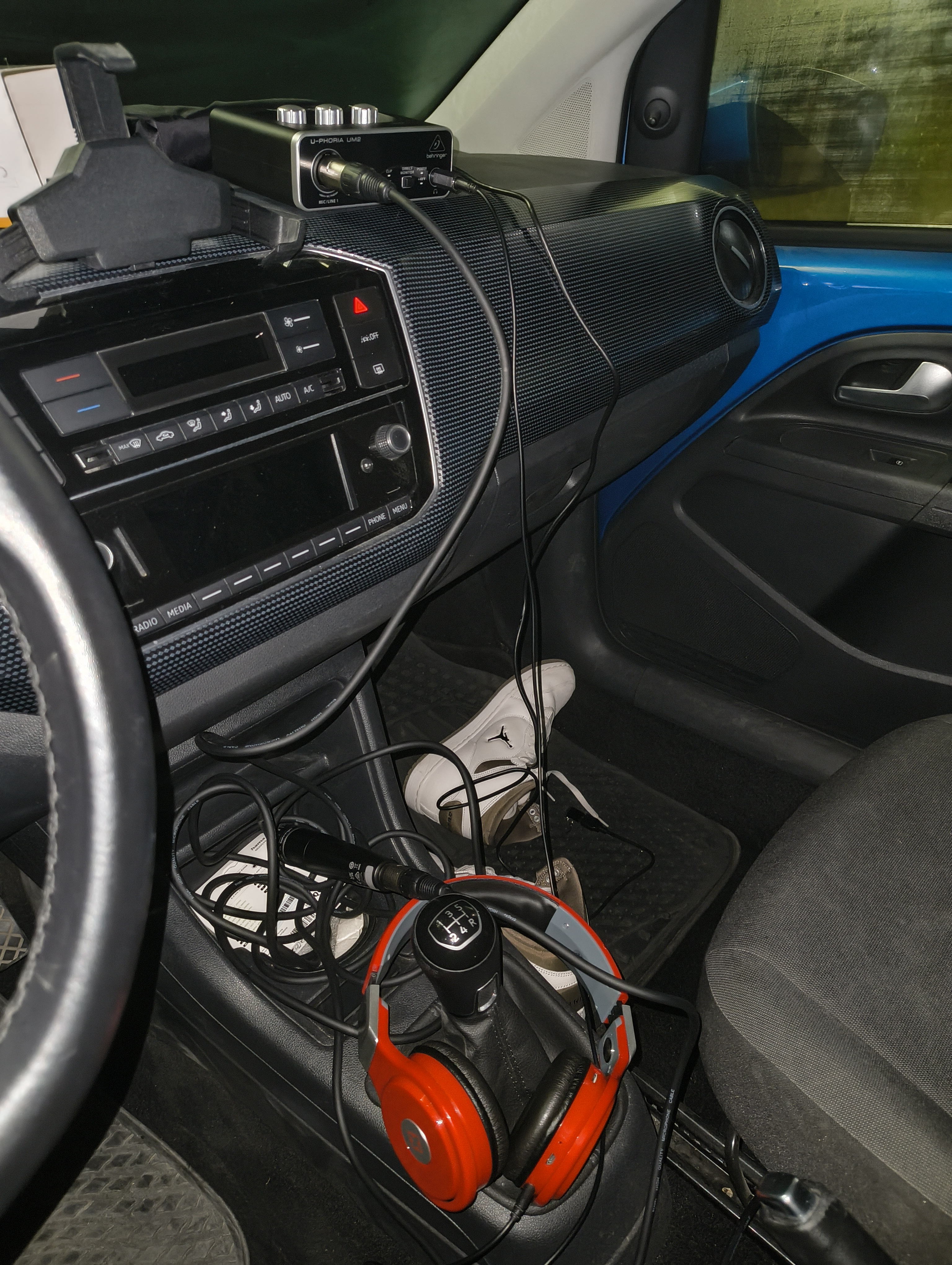THE STUDIO - MICROPHONE UPGRADE + SWISS GO